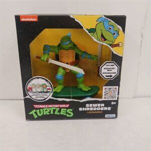 Nickelodeon Teenage Mutant Nijna Sewer Shredders Leonardo